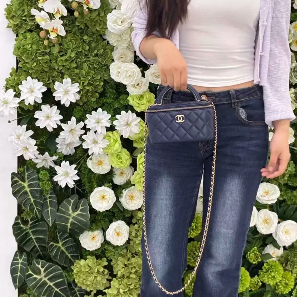 Chanel Women Pre-Loved Bag Very Good Condition